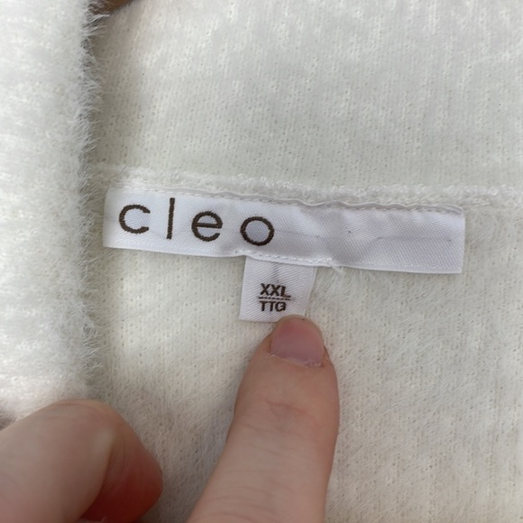 Cleo Fuzzy Plush Ivory Shacket Size XXL - Picture 5 of 10